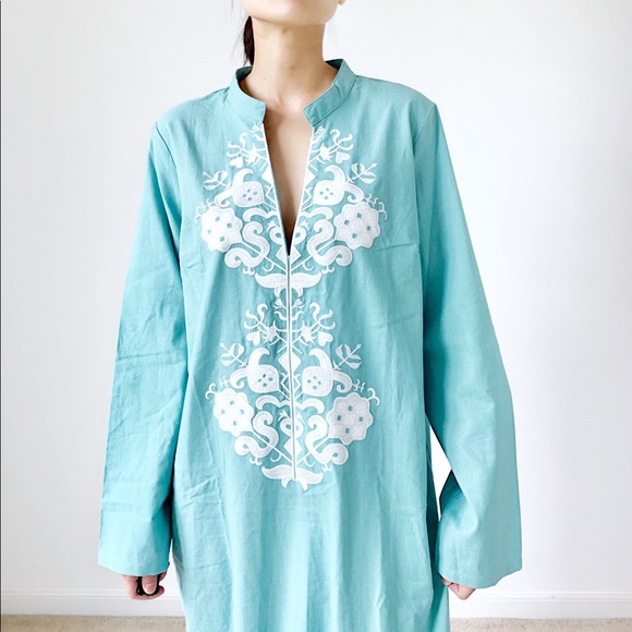 EMBROIDERED RESORT MAXI DRESS - Picture 6 of 8